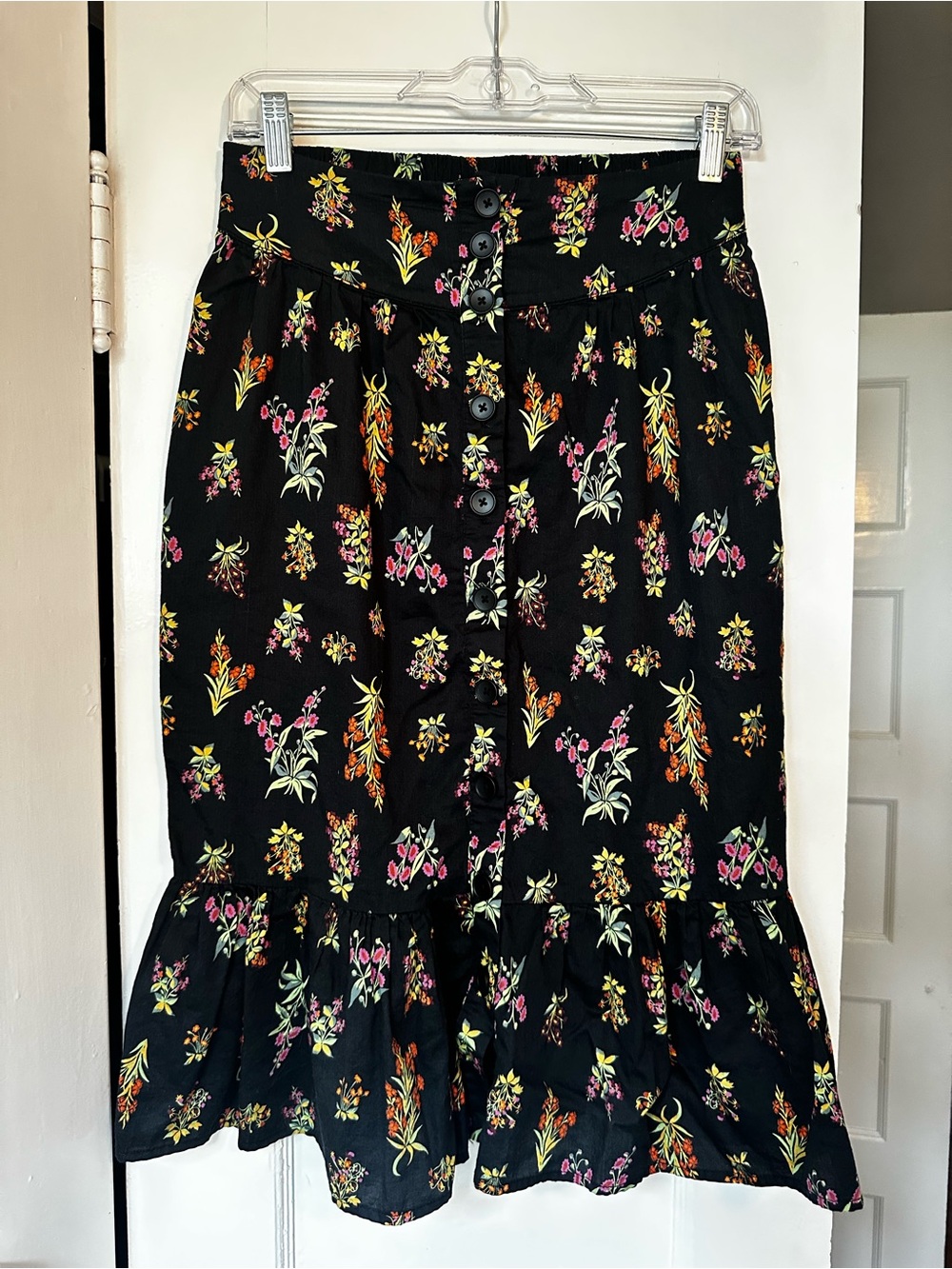 ModCloth Black Floral Button-Front Ruffle Hem Skirt Size Small